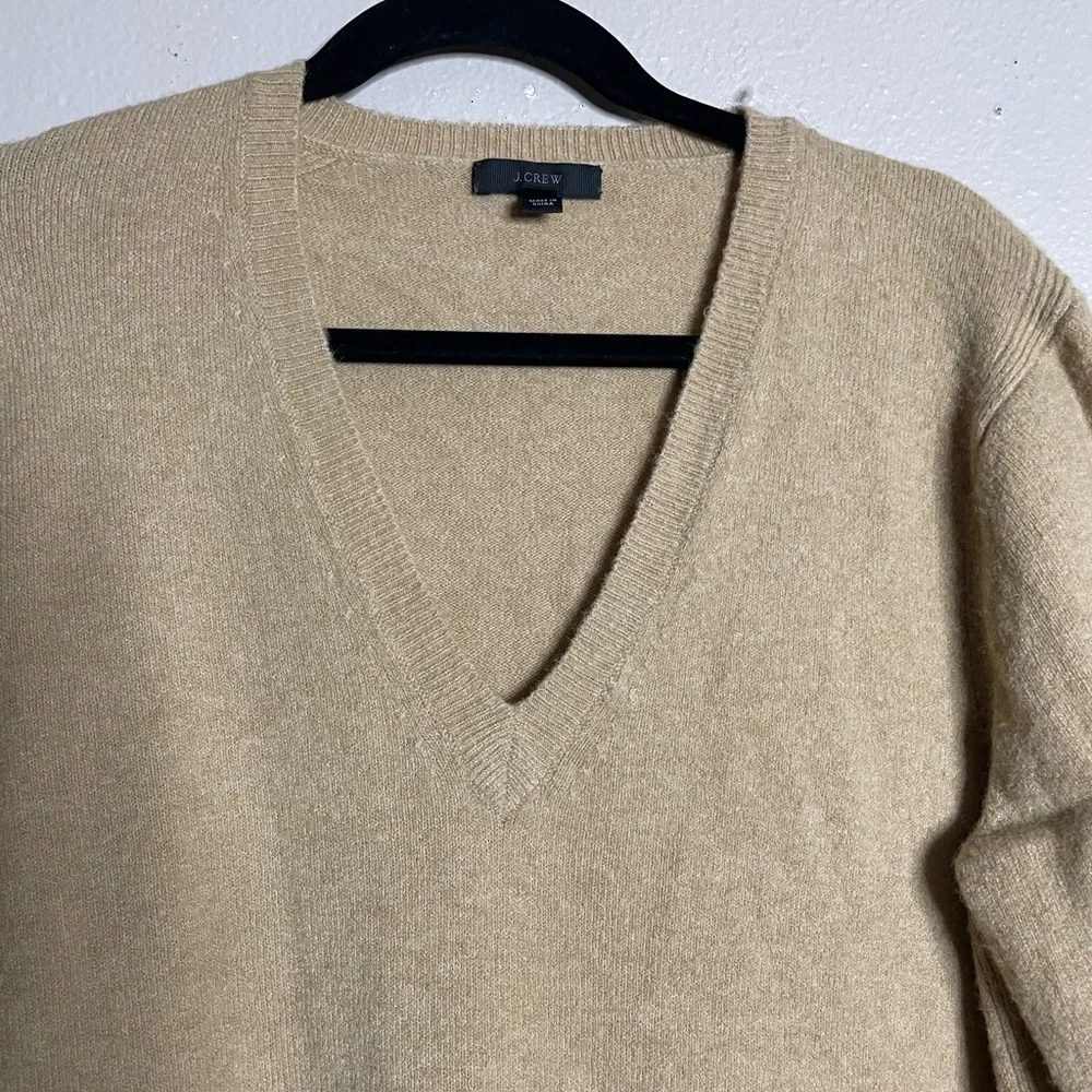 J. Crew Neutral V-Neck Merino Wool & Alpaca blend Knit Sweater Size Medium